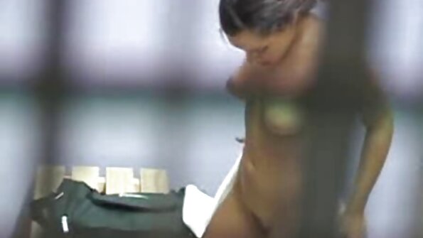 يمكن للسائق رؤية النموذج يحب أن يتم تسليط الضوء سكس عالمى مترجم عليه ، لذلك يستمر في العبث