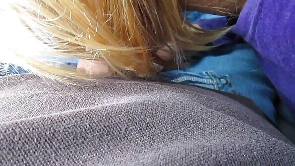 امرأتان ورجل يفعلون سكس مترجم العالمي أشياء ساخنة لبعضهم البعض هنا.