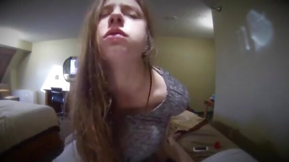 شقراء مع لطيفة رف صغيرة جولة الحمار ركوب الخيل في المتلصص الفيديو سكس مترجم عالمي
